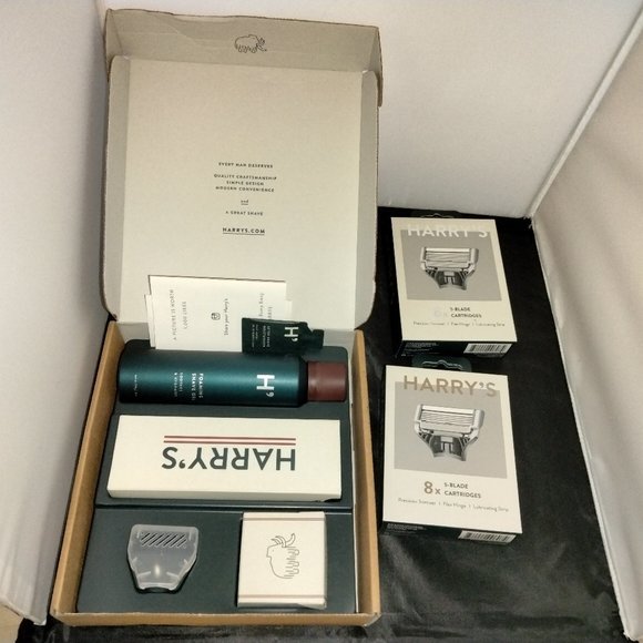LOT - HARRY'S Shaving Set and 2 boxes Harry's 8x 5 Blade Cartridges - Picture 1 of 6